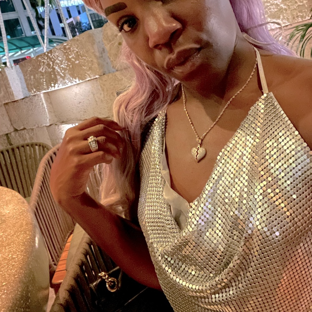 Silver Back Out Top